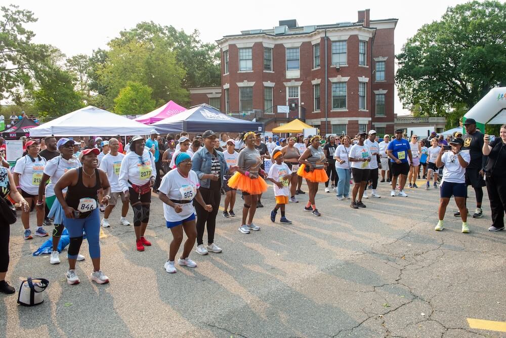 The crowd brought incredible energy as NBC10 Boston’s Latoyia Edwards returned as emcee, Brandy Cruthird led her signature warm-up, and Spark FM’s DJ Rockstone Trizz kept everyone moving from the first beat to the last.